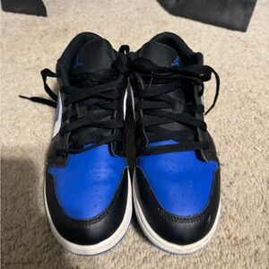 Nike Jordan 1 lows size 7y in good condition